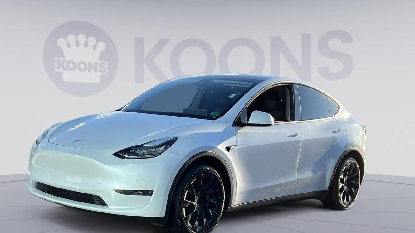 TESLA MODEL Y 2021 5YJYGDEE3MF084848 image